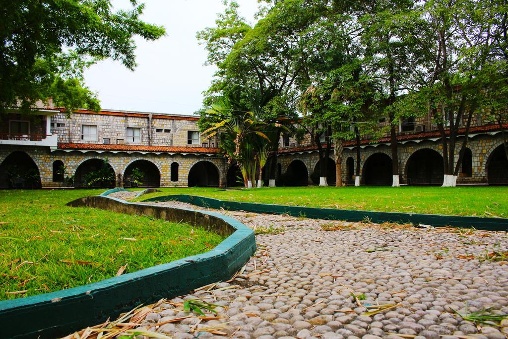 Hotel Spa Taninul Los Puentes Kültér fotó